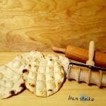 Kamkaker and the wooden baking tools you need to make them.